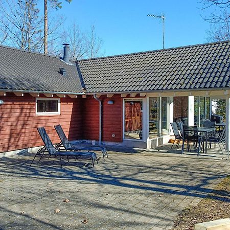 Beautiful Home In Koepingsvik With Kitchen Екстериор снимка