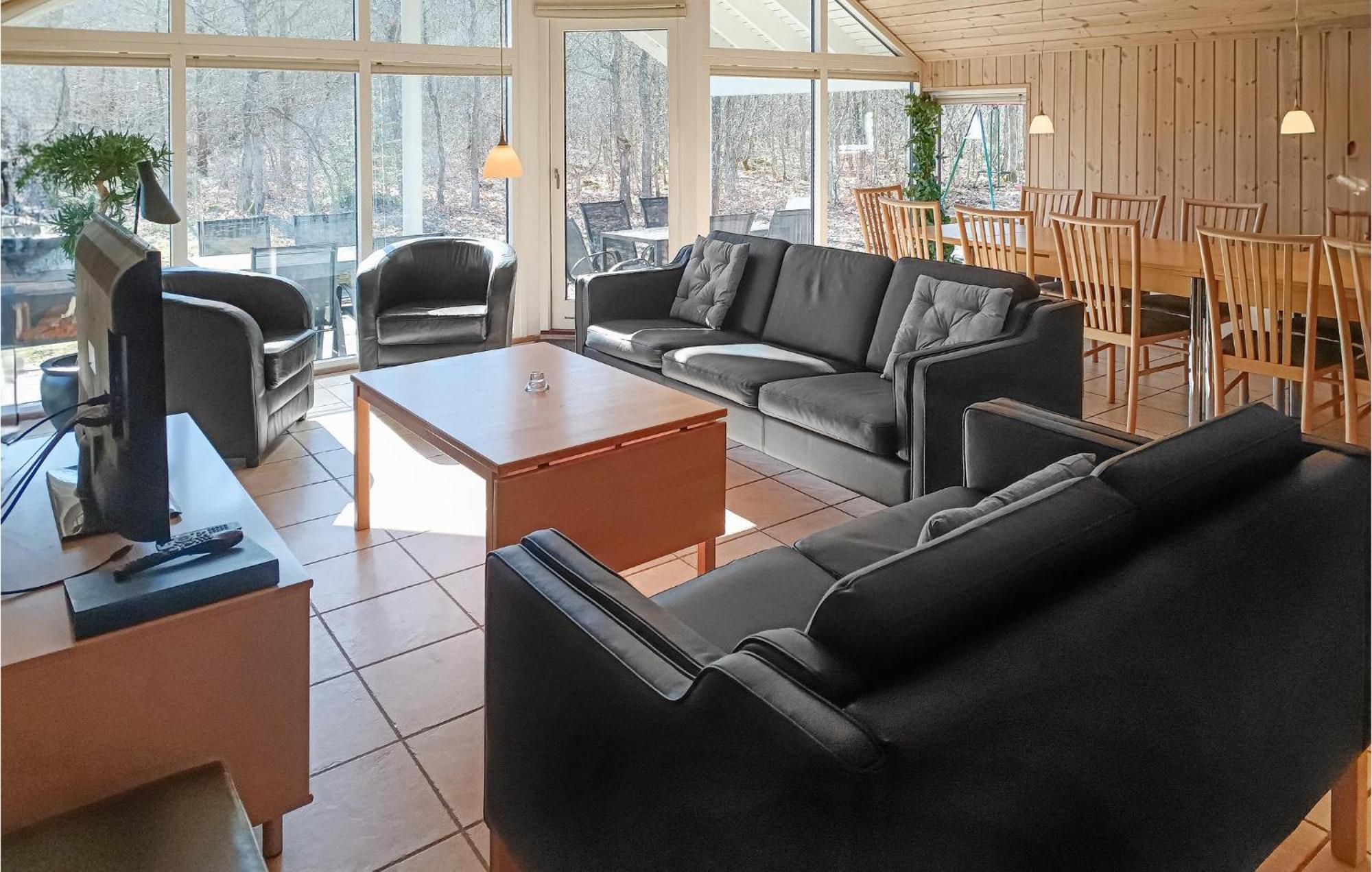 Beautiful Home In Koepingsvik With Kitchen Екстериор снимка